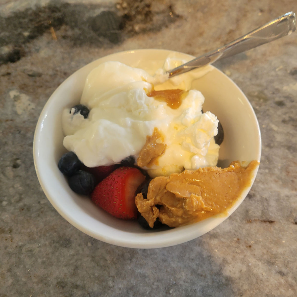 Berry Honey PB Yogurt - ALTERNATING DIET AND FITNESS SYSTEM
